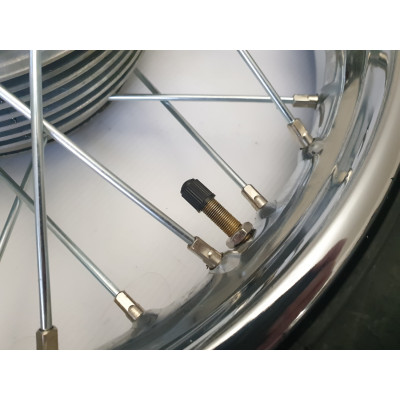 Переднее колесо в сборе 16" JAWA 559360