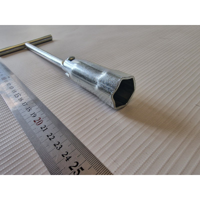 Свечной ключ с ручкой 21мм