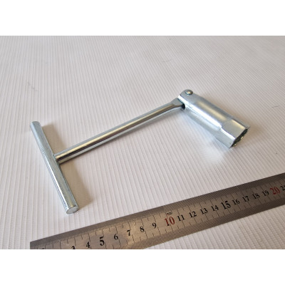 Свечной ключ с ручкой 21мм