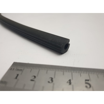 Окантовка ветрового стекла Velorex