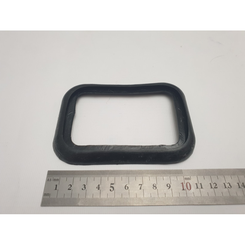 Уплотнительная резина стоп сигнала JAWA 559\360