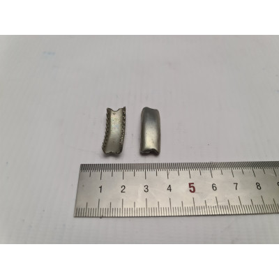 Зажим окантовки бензобака УРАЛ