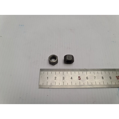 Гайка головки цилиндра УРАЛ