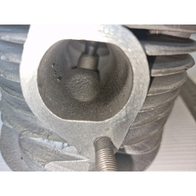 Головка правая ИМЗ УРАЛ 