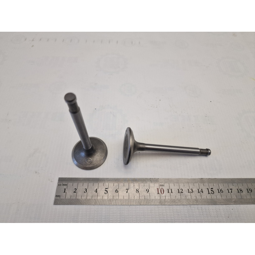 Клапан впускной УРАЛ\М67