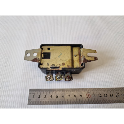 Реле регулятор 12В УРАЛ\М67