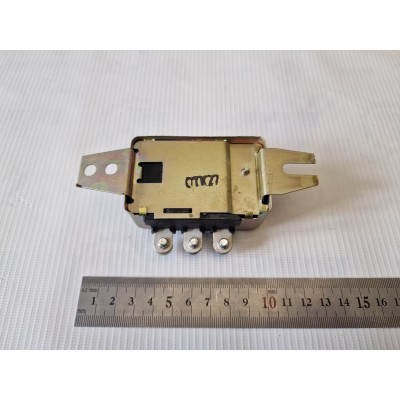 Реле регулятор 12В УРАЛ\М67