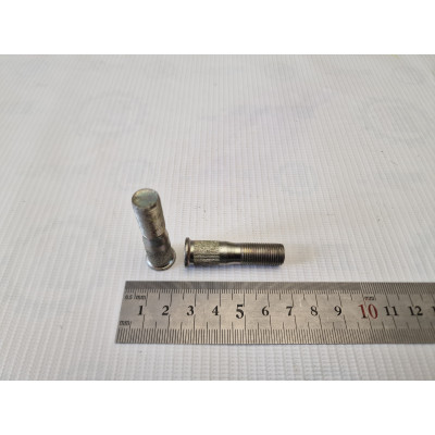 Шпилька крышки редуктора УРАЛ\Днепр